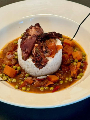 Octopus in red wine sauce