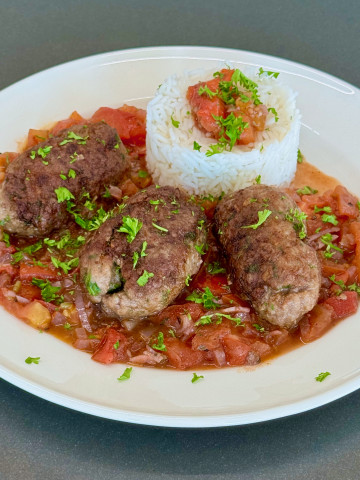 Soutzoukakia - Greek meatrolls in tomato sauce
