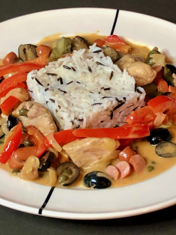 Vibrant Creole stew with pork