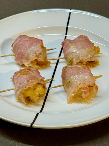 Spiced bacon-wrapped pineapple bites